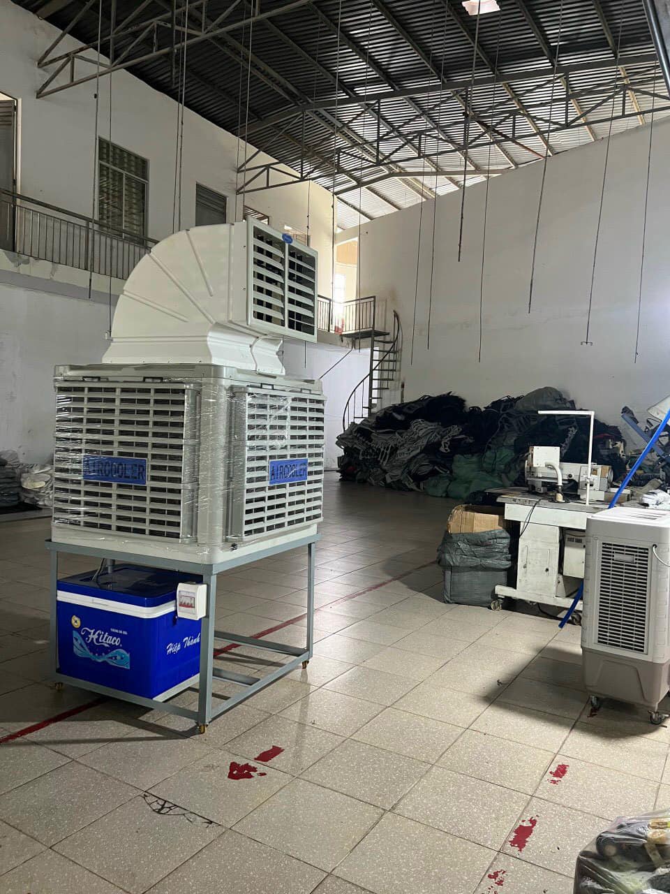 Máy làm mát nhà xưởng