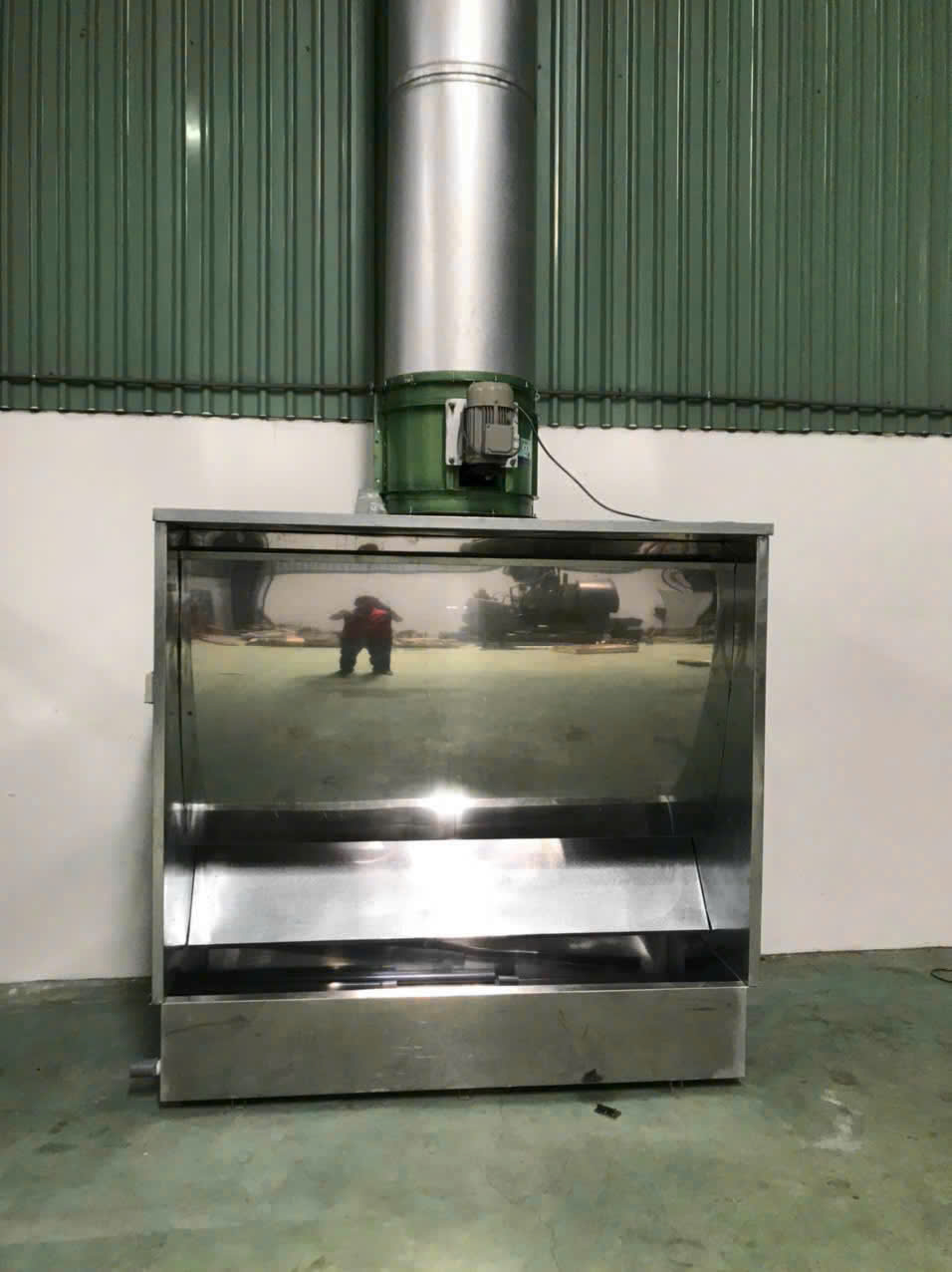 Máy hút bụi sơn màng nước